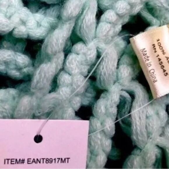 NEW Loose Knit Infinity Scarf - Picture 3 of 3